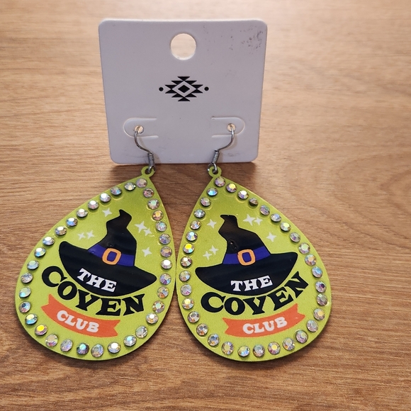 Jewelry - 🌴Coven Club Earrings